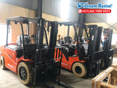 xe nang hang noblelift 2